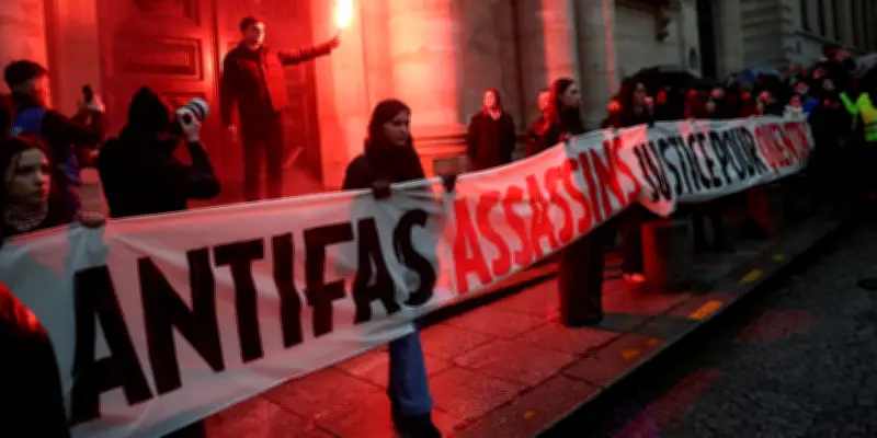 Violences politiques : Mélenchon dénonce l'absence de protection après la mort d'un militant