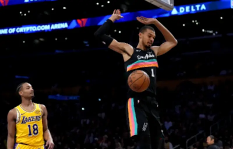 Wembanyama écrase les Lakers à Los Angeles avant l'All-Star Game