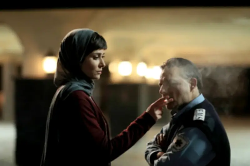 Woman and Child de Saeed Roustaee : L'Iran dans tous ses étaux