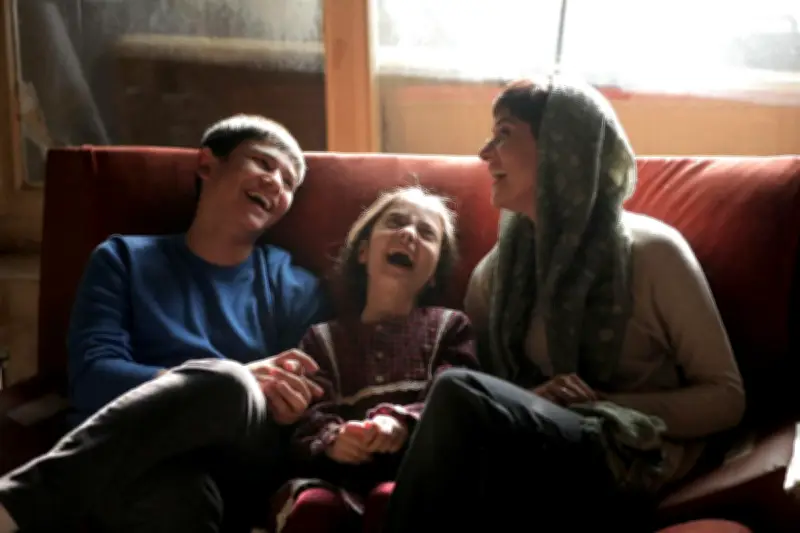 « Woman and Child » : Saeed Roustaee explore le destin tragique d'une femme iranienne