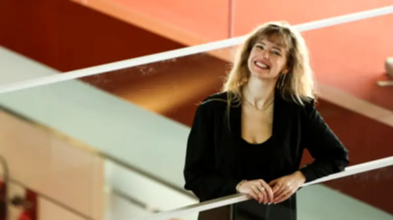 Yadē, l'infirmière psychiatrique devenue artiste pop-électro à Bordeaux