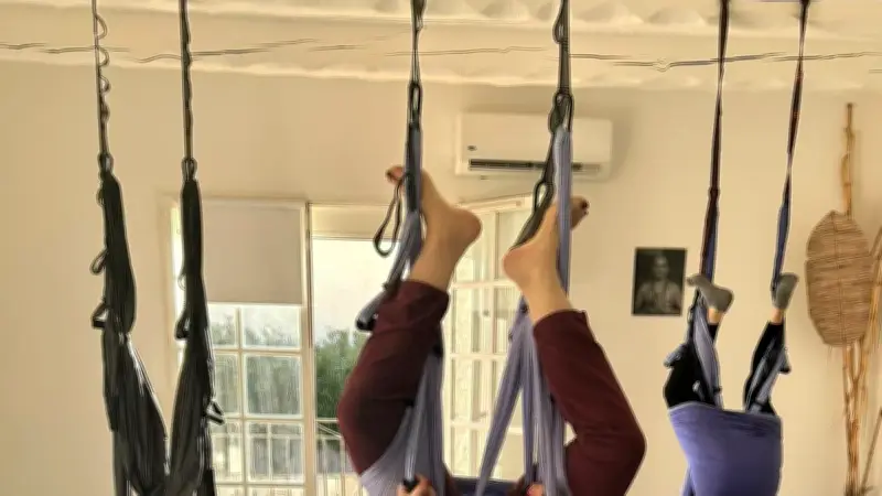 Yoga trapèze : YogAmicale initie ses adhérents à une discipline aérienne innovante