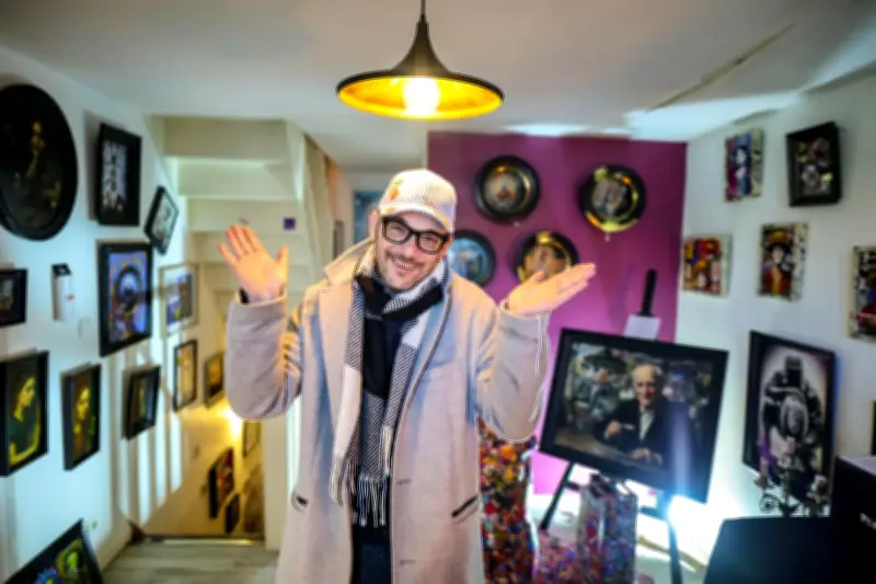 Yohann Rochard transforme les cartes postales anciennes en vidéos animées nostalgiques