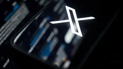 Cyrielle Chatelain exhorte Macron à quitter X pour un "acte politique fort"