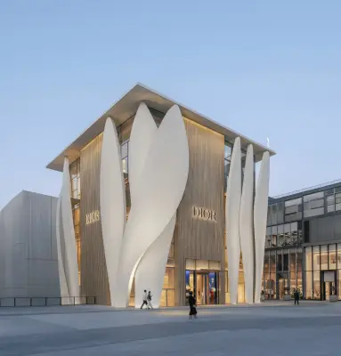 Dior dévoile une nouvelle boutique emblématique à Pékin signée Christian de Portzamparc