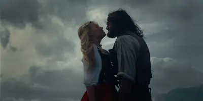 « Hurlevent » : la dark romance hollywoodienne réinvente l'érotisme à l'écran