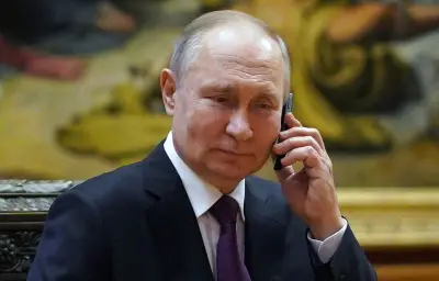 Macron temporise le dialogue avec Poutine, Kiev privée de chauffage