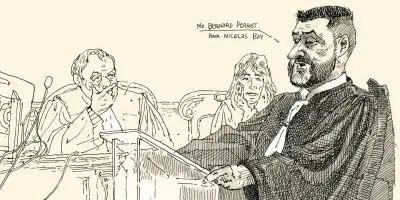 Procès FN : Les avocats de la défense saluent la cour pour mieux critiquer le premier jugement