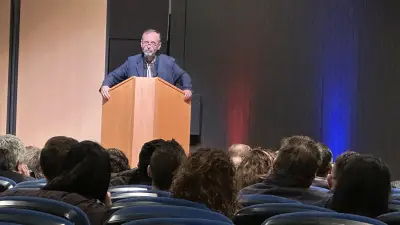 Robert Ménard exige la fin des tensions à l'OPH Béziers après le licenciement de la directrice