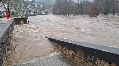 Tempête Nils en Aveyron : 11 000 foyers privés d'électricité, routes coupées