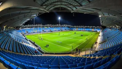 Tempête Nils : Les poteaux du stade Aimé-Giral plient, le match Perpignan-Pau menacé