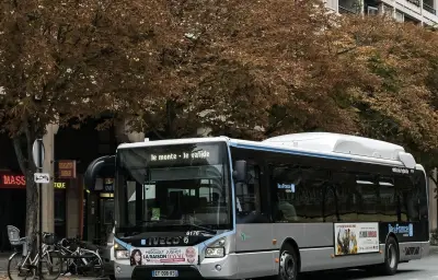 Un homme armé d'un couteau menace un chauffeur de bus à Paris, neutralisé par la police