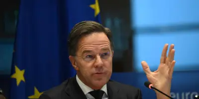 Un pilier européen de défense : au sein ou en dehors de l'OTAN ?