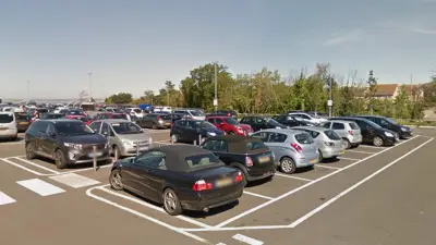 Une cliente reçoit une amende de 115 euros trois ans après son stationnement au centre commercial