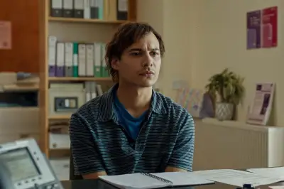 « Urchin » : la critique du premier film d'Harris Dickinson sur l'errance d'un marginal