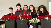 760 roses distribuées au collège de Roujan pour une Saint-Valentin solidaire