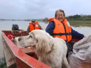 À 96 ans, un couple de Jusix brave les inondations pour rentrer chez lui