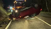 Accident spectaculaire à Barjac : la voiture finit sur le toit, la conductrice s'en sort miraculeusement