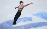 Adam Siao Him Fa : la grâce et la flamme du patinage français aux JO 2026