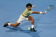 Arthur Fils progresse au classement ATP après sa finale à Doha, la hiérarchie mondiale se resserre