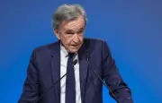 Bernard Arnault franchit les 50% du capital de LVMH, renforçant son contrôle familial