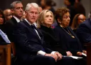 Bill Clinton convoqué après Hillary pour s'expliquer sur ses liens avec Jeffrey Epstein