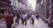 Bordeaux 1982 : La guerre des camelots éclate rue Sainte-Catherine
