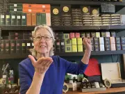 Camille Perrottet dévoile « Amours ? » : une exposition pour reconstruire la société par l'amour