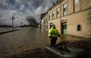 Crue de la Garonne : « On n'est pas au bout » alerte un maire, vigilance rouge maintenue