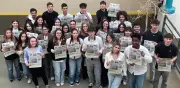 Des étudiants en BTS font du porte-à-porte pour promouvoir le journal Sud Ouest