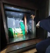 Douanes : 200 kg de cannabis saisis sur l'A10, le conducteur relaxé pour trafic