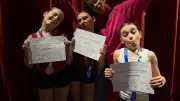 Emma Bezier, 11 ans, brille au concours régional de danse et se qualifie pour le national