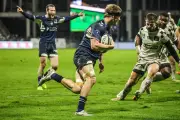 Enzo Sérieyssol, le jeune flanker du SUA, brille dans la victoire contre Valence Romans
