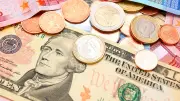 Euro plus fort que le dollar : quelles conséquences pour votre pouvoir d'achat et l'économie ?