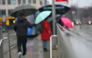 Fin d'une série record de pluie en France, mais les crues persistent