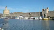 Fuite d'hydrocarbure d'une péniche à Aigues-Mortes : les pompiers du Gard mobilisés