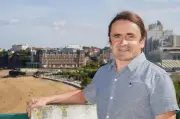 Guillaume Barucq présente son équipe pour les municipales 2026 à Biarritz