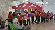Handistival anime la résidence du Val de Cèze avec chorale et flash mob