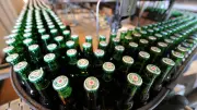 Heineken annonce la suppression de 5.000 à 6.000 emplois pour rester compétitif