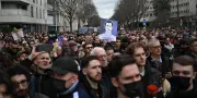 Hommage à Quentin Deranque : 3 200 personnes à Lyon, tensions politiques et judiciaires