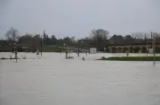 Inondations en Gironde : la SNCF ajoute des arrêts de train pour traverser la Garonne