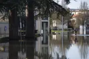 Inondations à Saintes : un cabinet médical assiégé par la Charente tente de maintenir ses soins