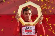 Isaac Del Toro succède à Pogacar en remportant le Tour des Émirats Arabes Unis