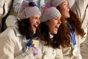 Jeux Olympiques : Les Bleues du biathlon visent l'or après le succès masculin