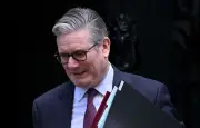 Keir Starmer résiste aux appels à la démission malgré le scandale Mandelson-Epstein