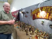 La 18e bourse multicollections de Pons attire les passionnés d'objets insolites