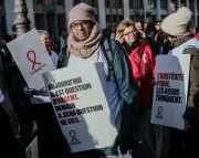 La France réduit drastiquement son financement de la lutte mondiale contre le sida