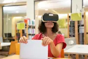 La réalité virtuelle révolutionne l'apprentissage des langues par l'immersion totale