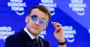 L'accent français de Macron à Davos révèle un syndrome national