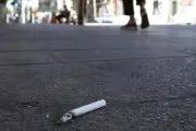 Les mégots dans la rue, un révélateur du rapport des Français à leur territoire